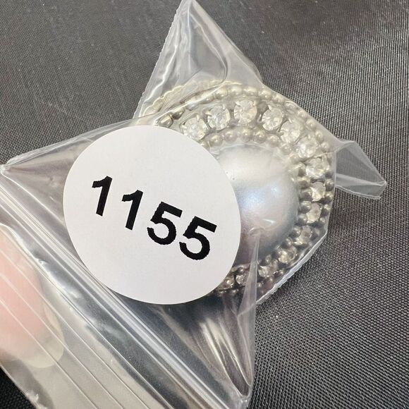 Chunky Faux Pearl Rhinestone Earrings 80s 90s Runway Silver Tone Y2k 1155 - Picture 5 of 5